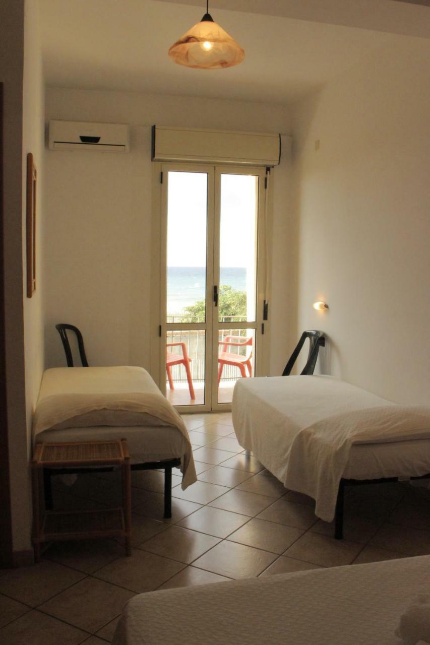 Albergo Il Terrazzino วิโบ วาเลนเซีย มารินา ภายนอก รูปภาพ